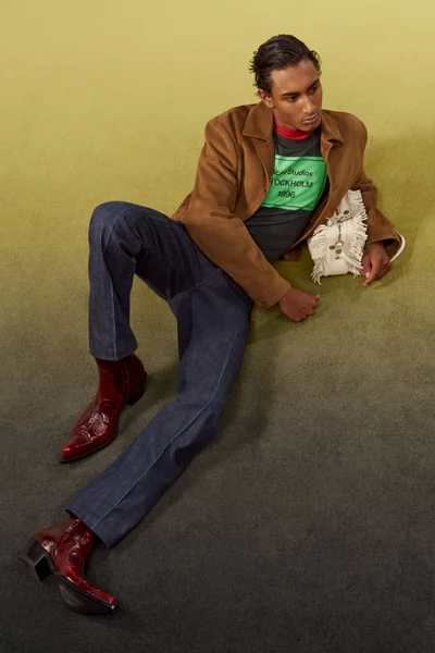 Look 30